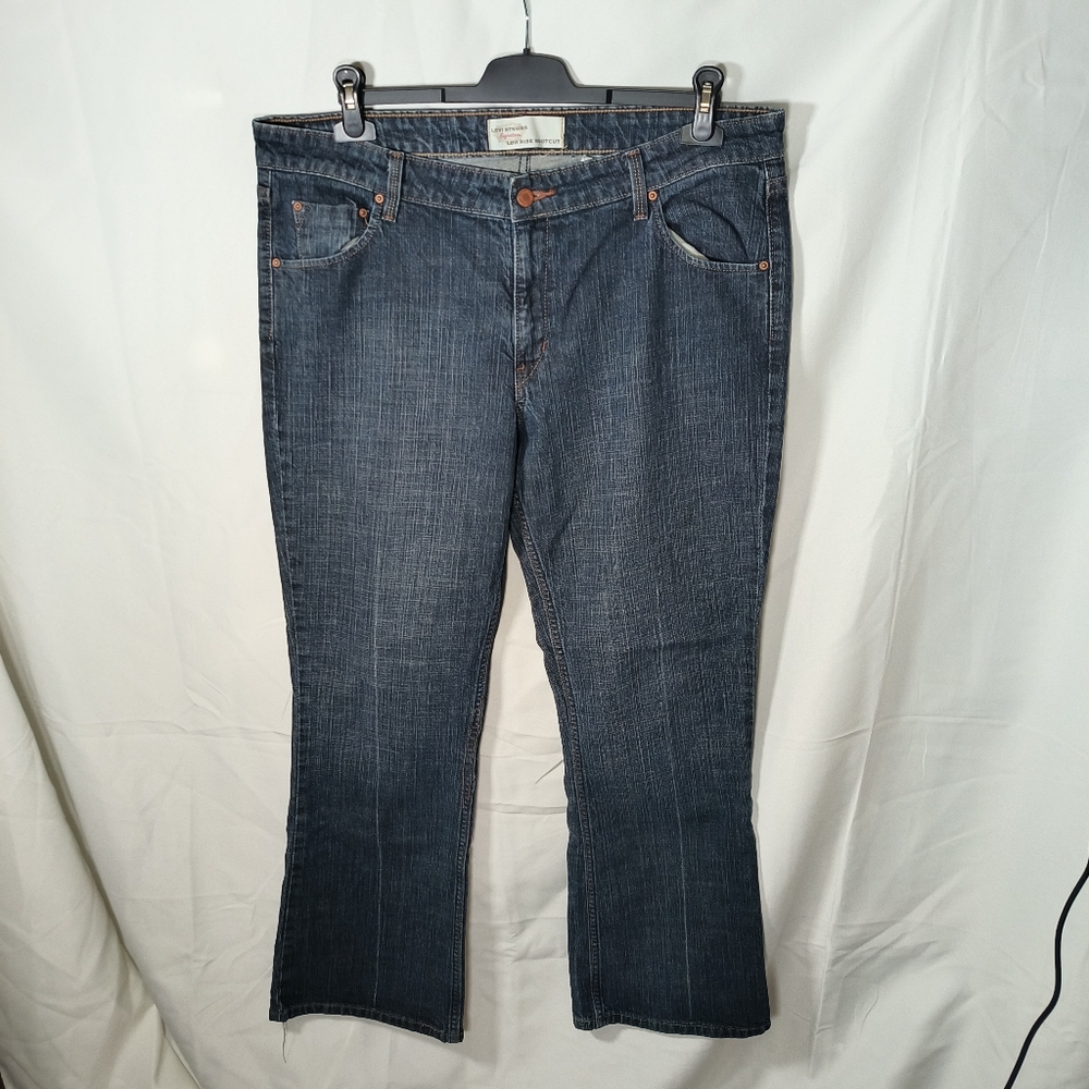Levi Stratus Signature Low-rise Bootcut Jeans Miss 16 Short.
